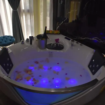 Qetesia-te Indriti Hotel 3*