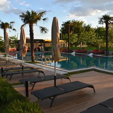 Qetesia-te Indriti 4*