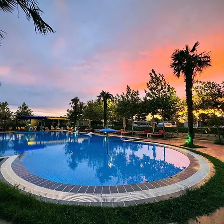 Qetesia-te Indriti 호텔