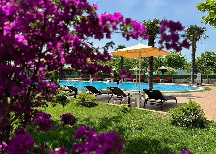 Qetesia-te Indriti Отель Велипойе